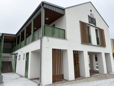 Polyfunkčná budova Lebeco a trhovisko - Kolárovo