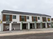 Polyfunkčná budova Lebeco a trhovisko - Kolárovo