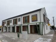 Polyfunkčná budova Lebeco a trhovisko - Kolárovo